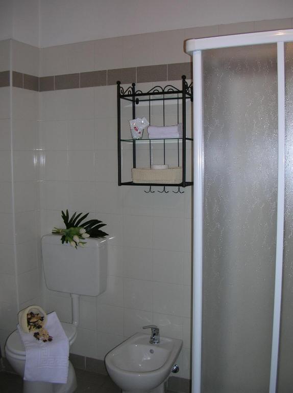 Hotel Monastero Del Lavello Calolziocorte Zimmer foto
