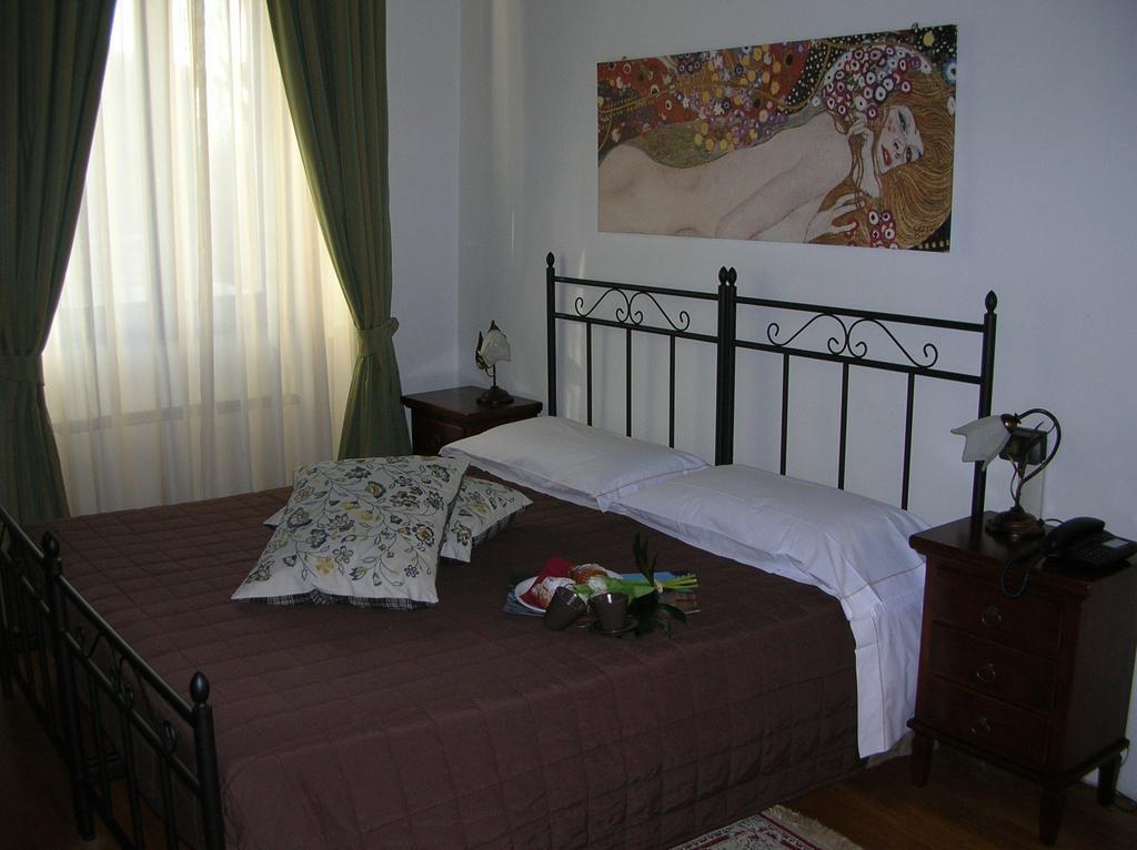Hotel Monastero Del Lavello Calolziocorte Zimmer foto